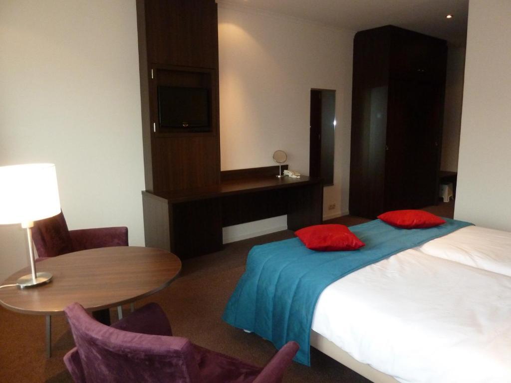 Hotel Het Landhuis أولدنزال الغرفة الصورة