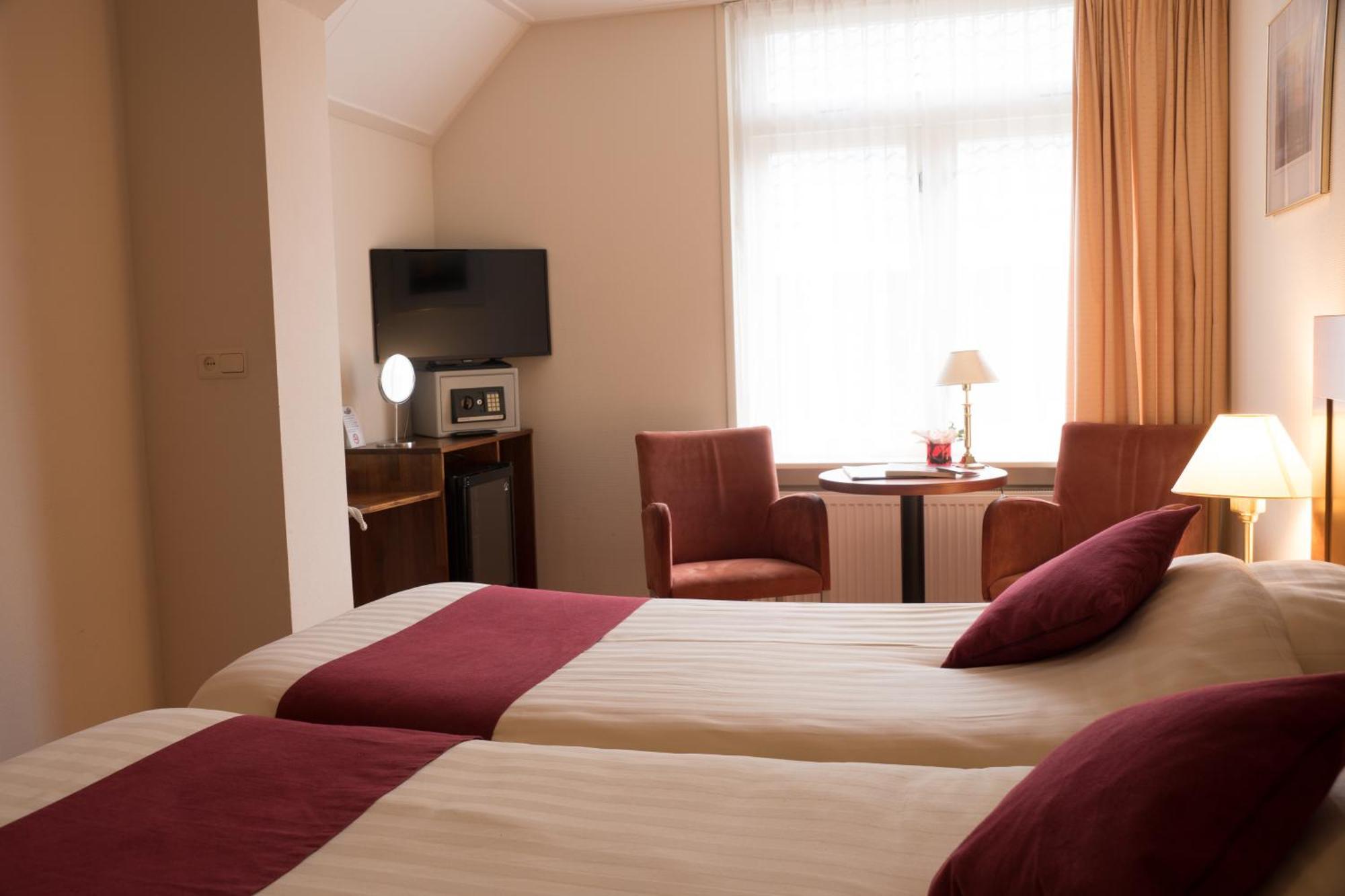 Hotel Het Landhuis أولدنزال الغرفة الصورة